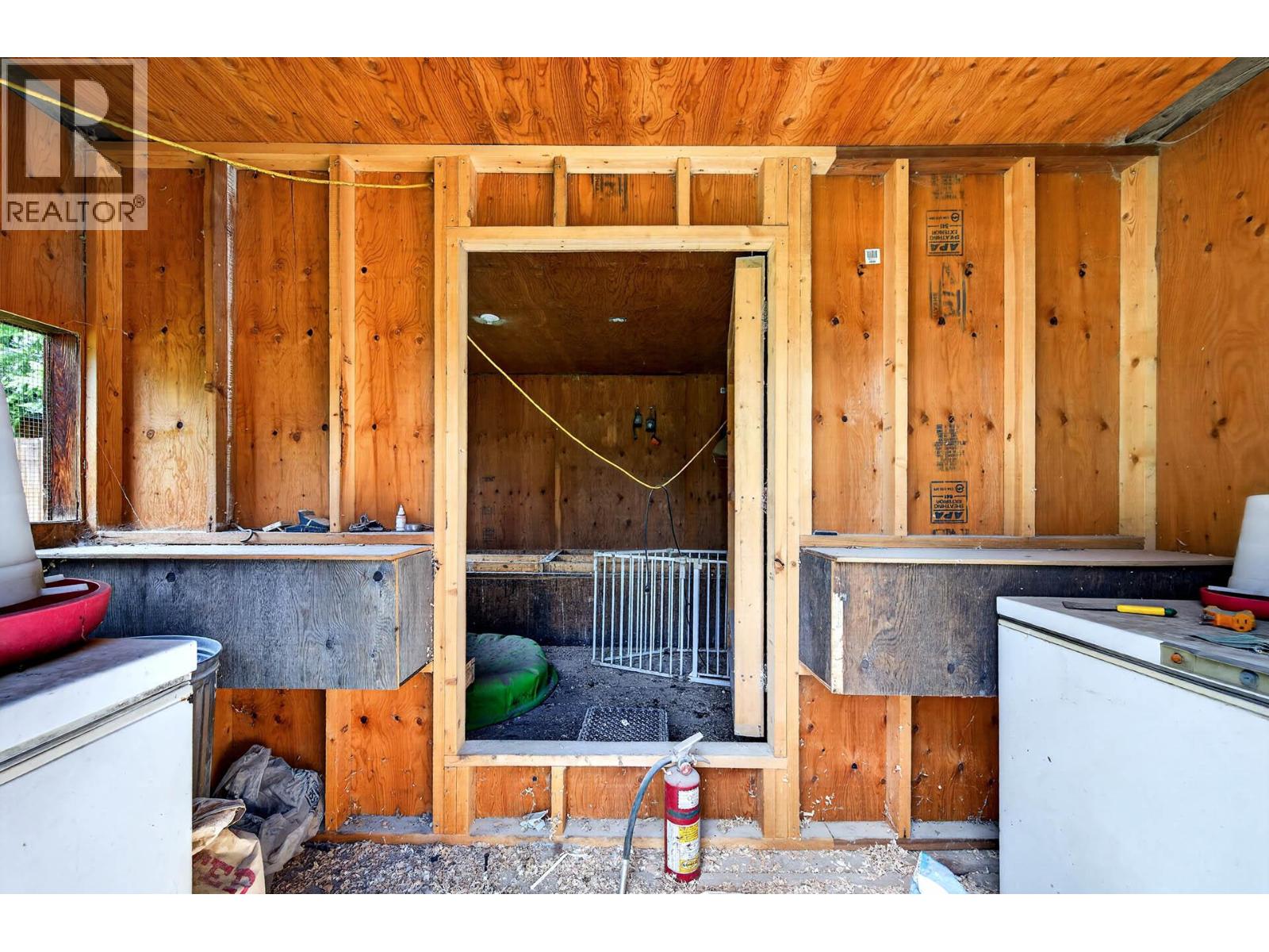 1256 HERN Road - 52