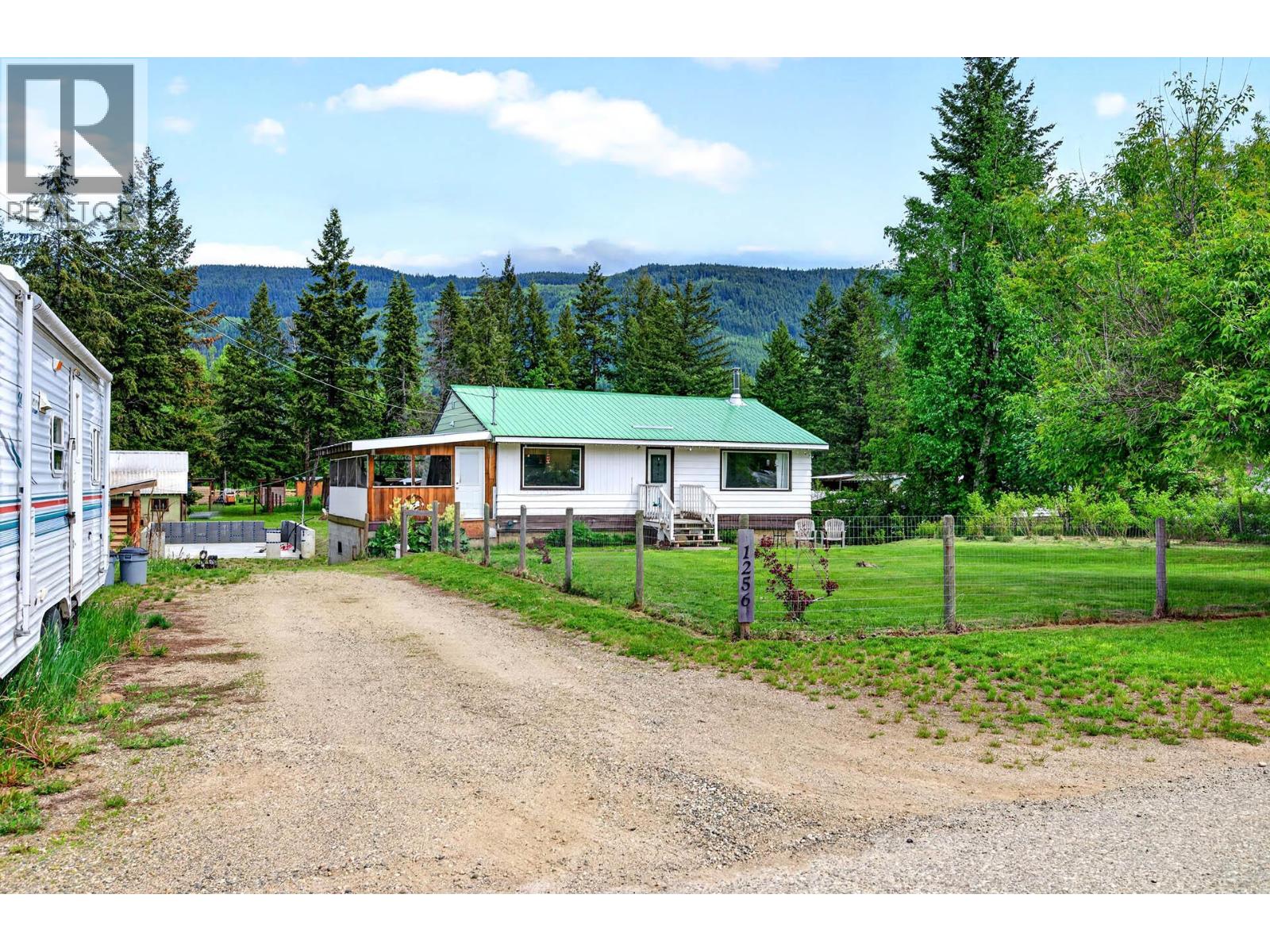 1256 HERN Road - 30