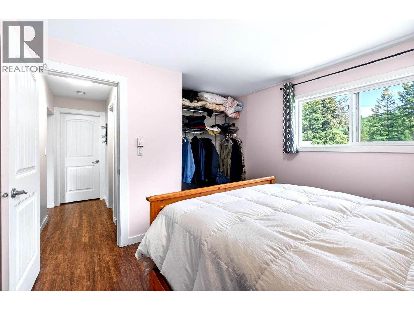 1256 HERN Road - 12