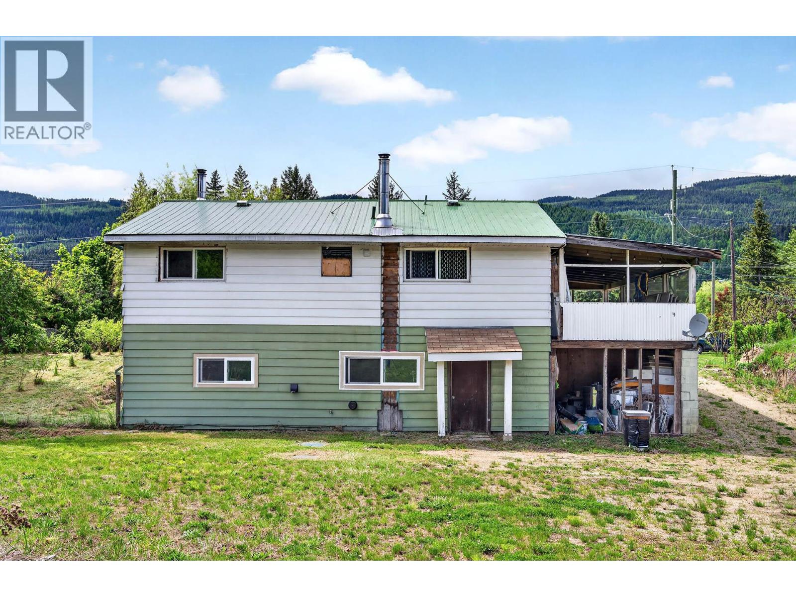 1256 HERN Road - 36