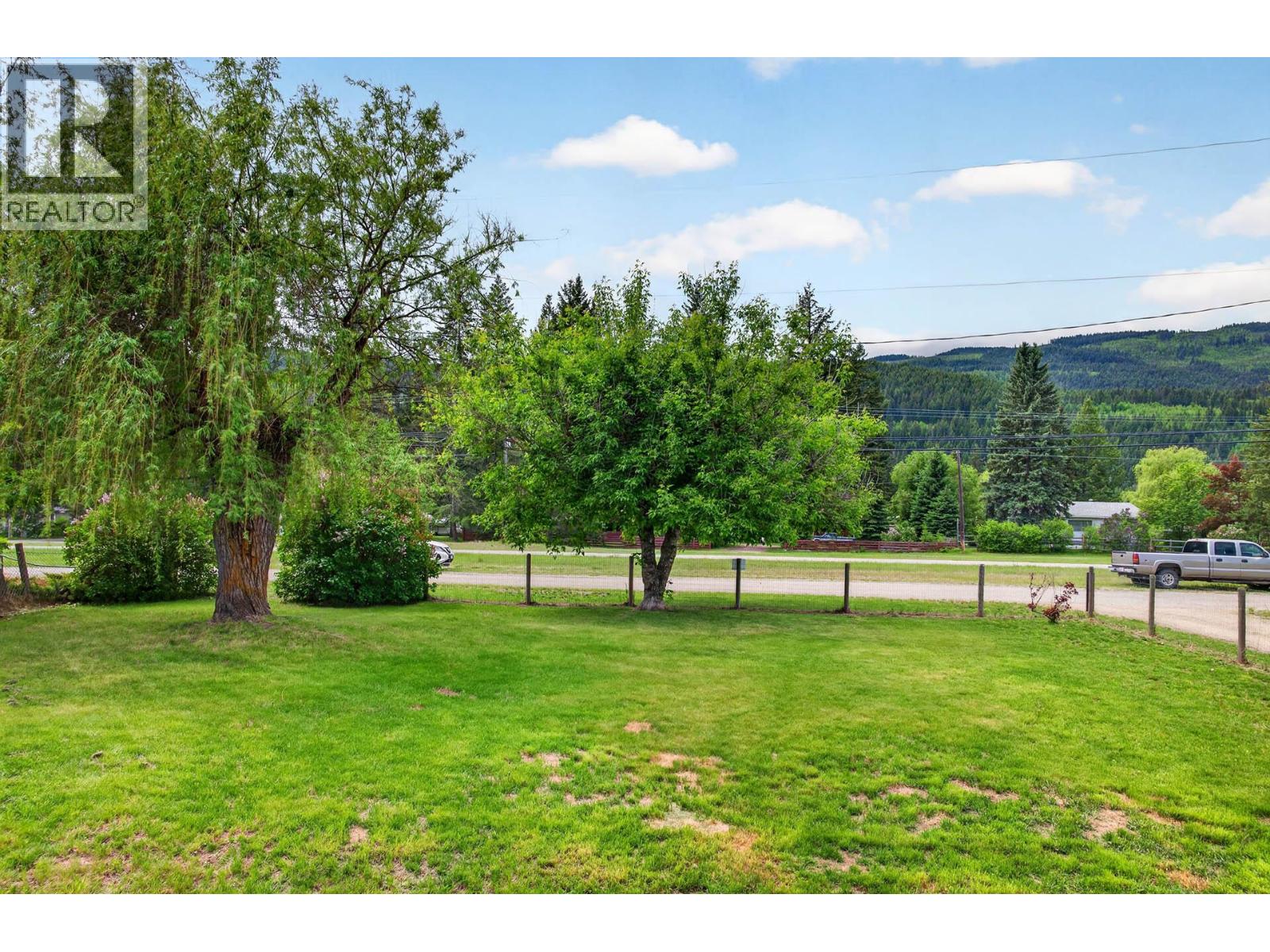 1256 HERN Road - 32