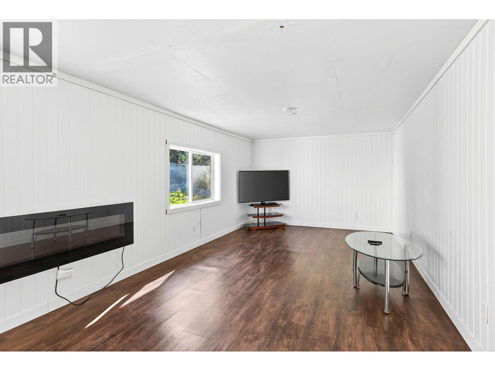 888 Barriere Lakes Road - 18