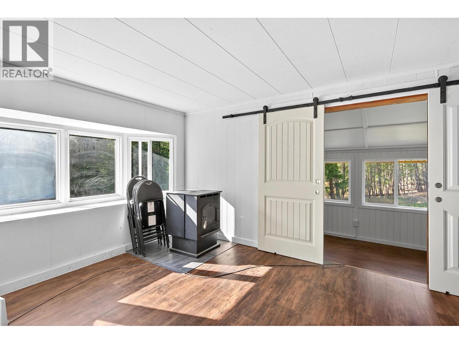 888 Barriere Lakes Road - 15