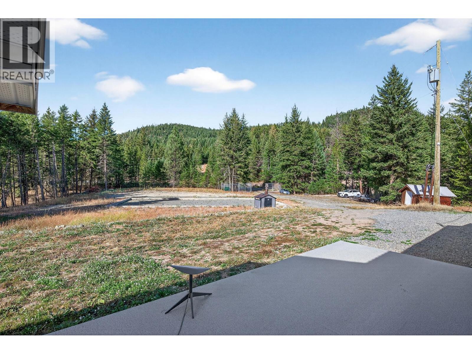 888 Barriere Lakes Road - 34