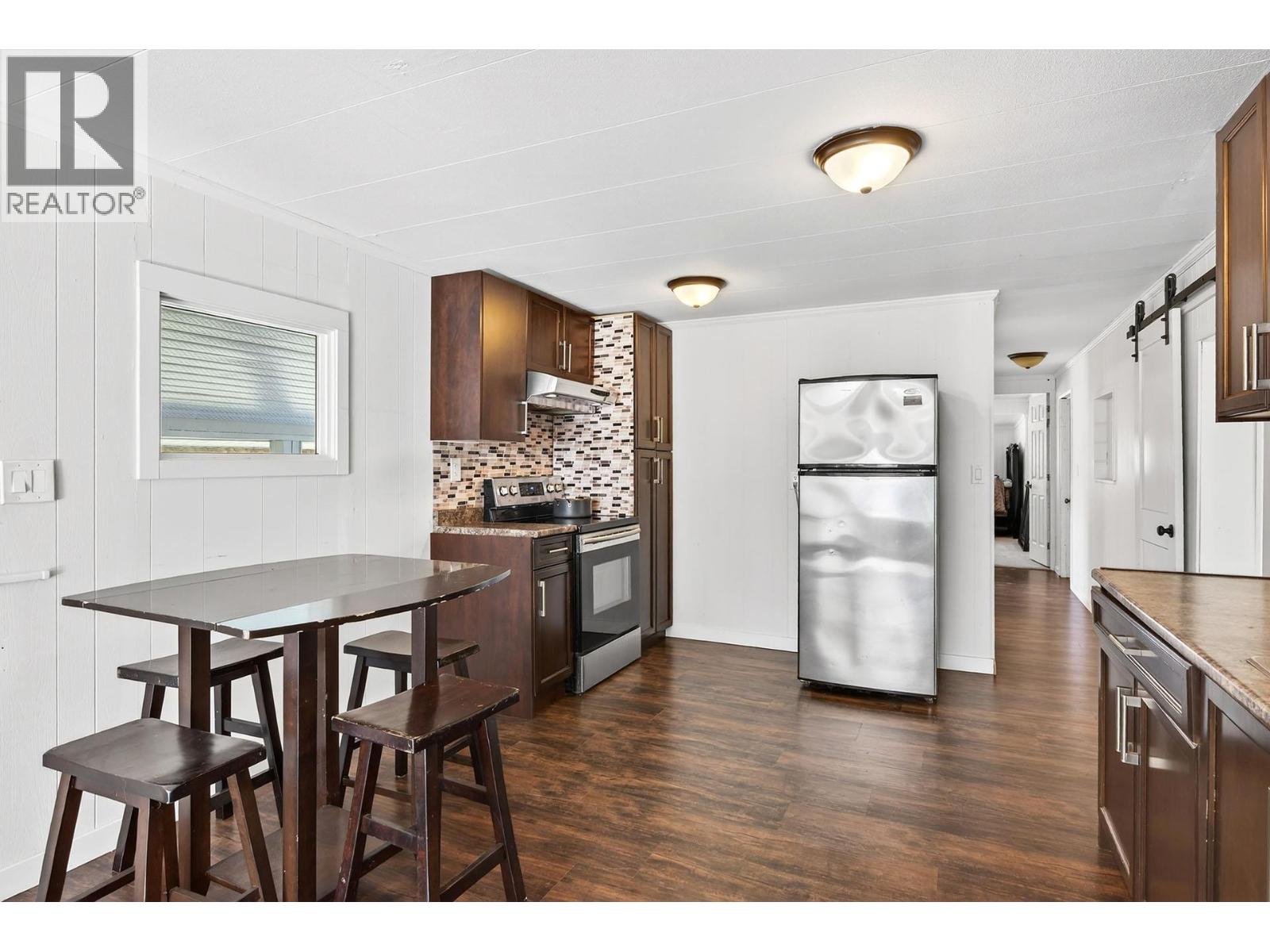 888 Barriere Lakes Road - 9