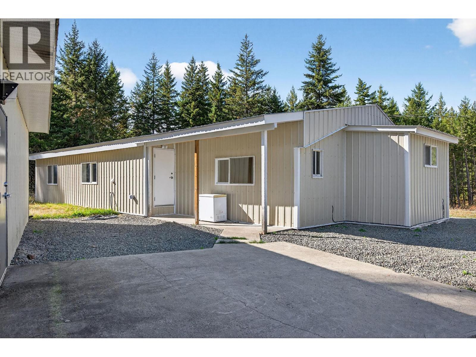 888 Barriere Lakes Road - 49