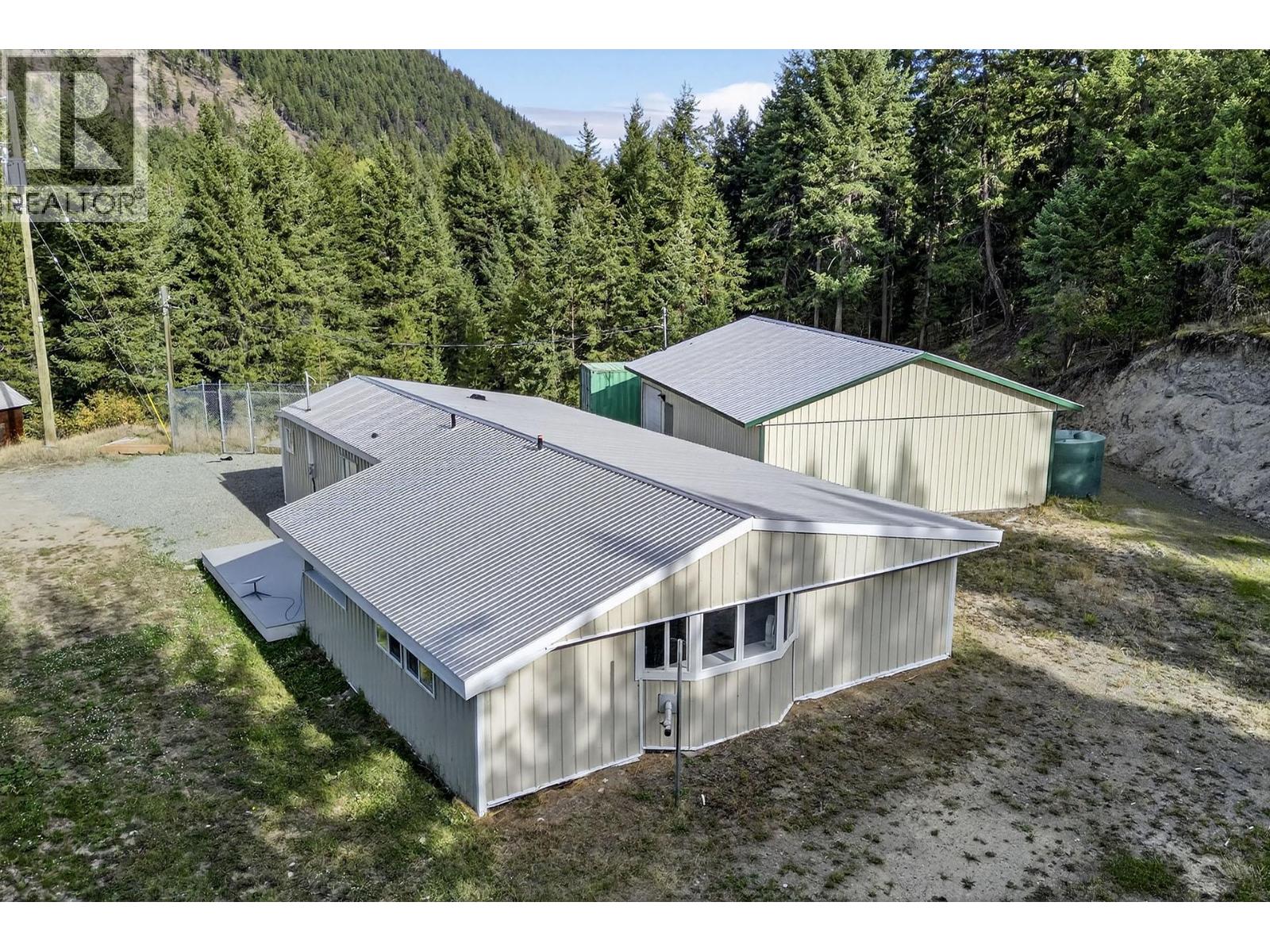888 Barriere Lakes Road - 50