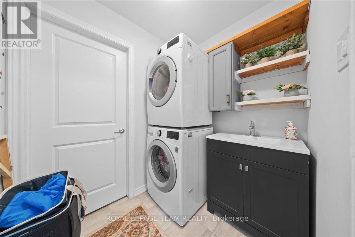 3 Bed, 2 Bath House for Rent in Ottawa – 209 HIBERNIAN WALK, Ottawa – MLS# X13448198 - Image 6