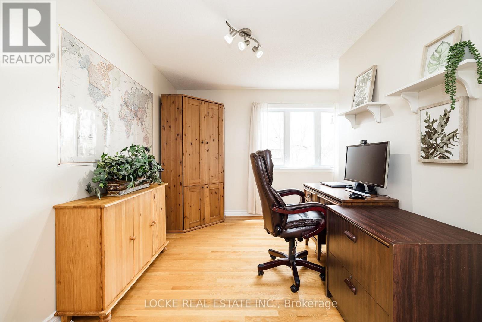 20 PEBBLEMILL LANE - 28