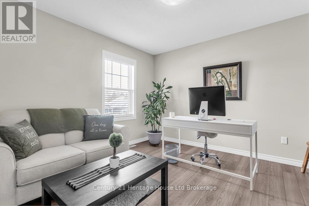 29 BROOKSIDE LANE - 27