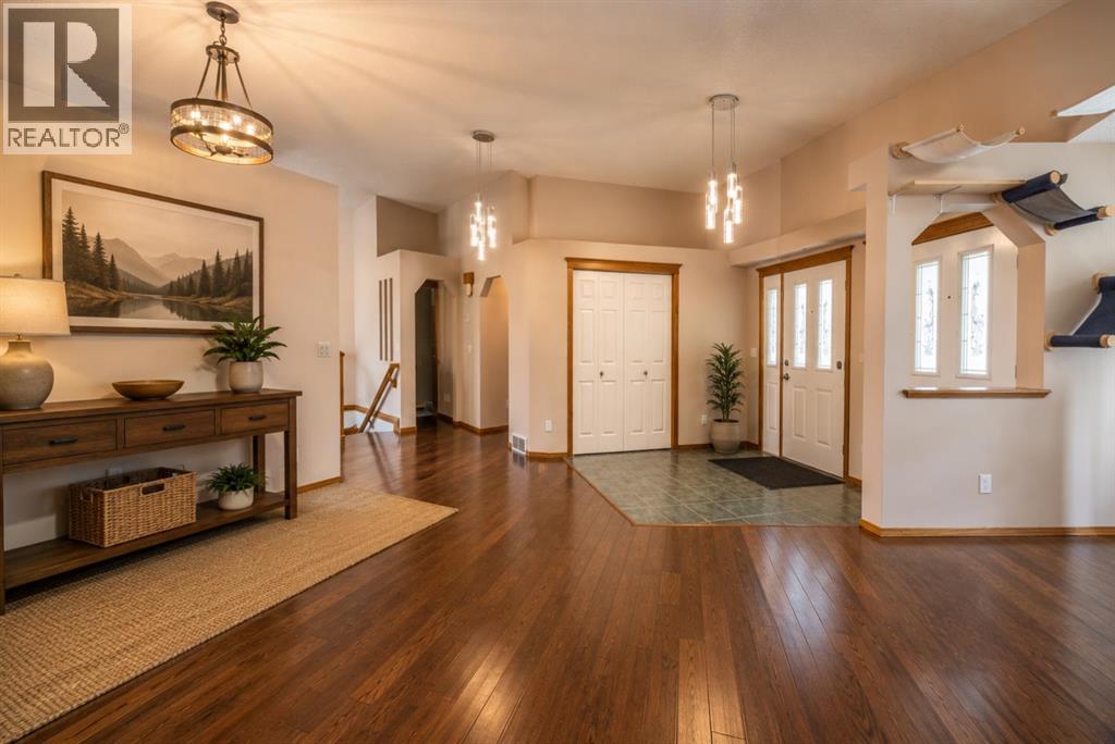 35 Maple Walk - photo 2