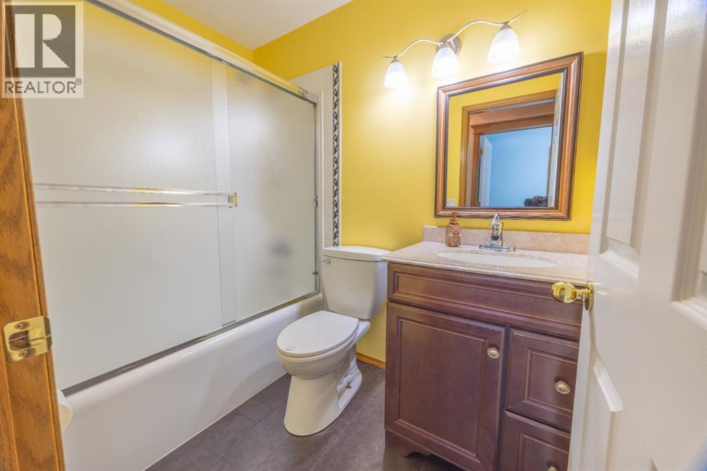 35 Maple Walk — photo 26
