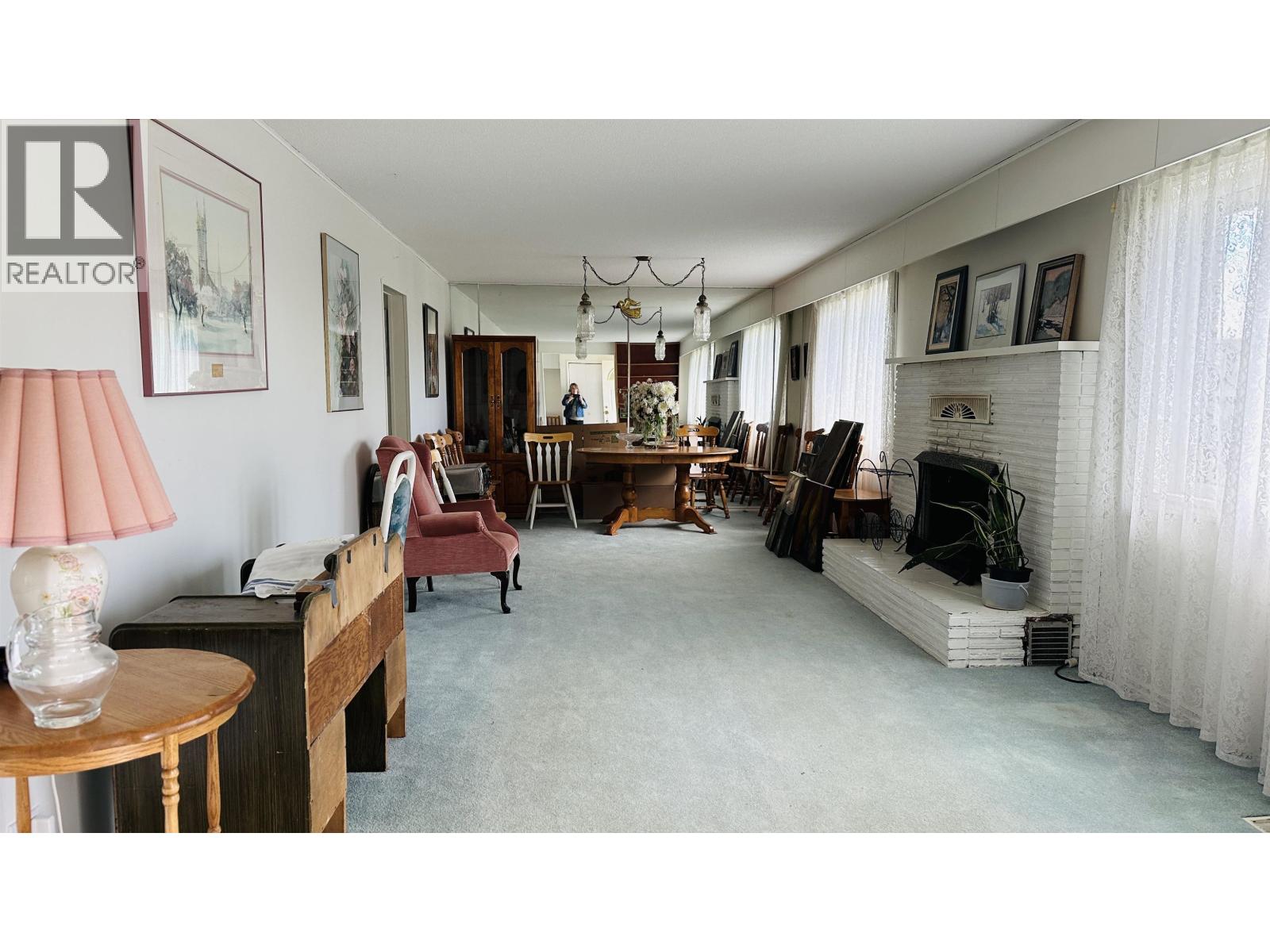 911 EWERT STREET - 2