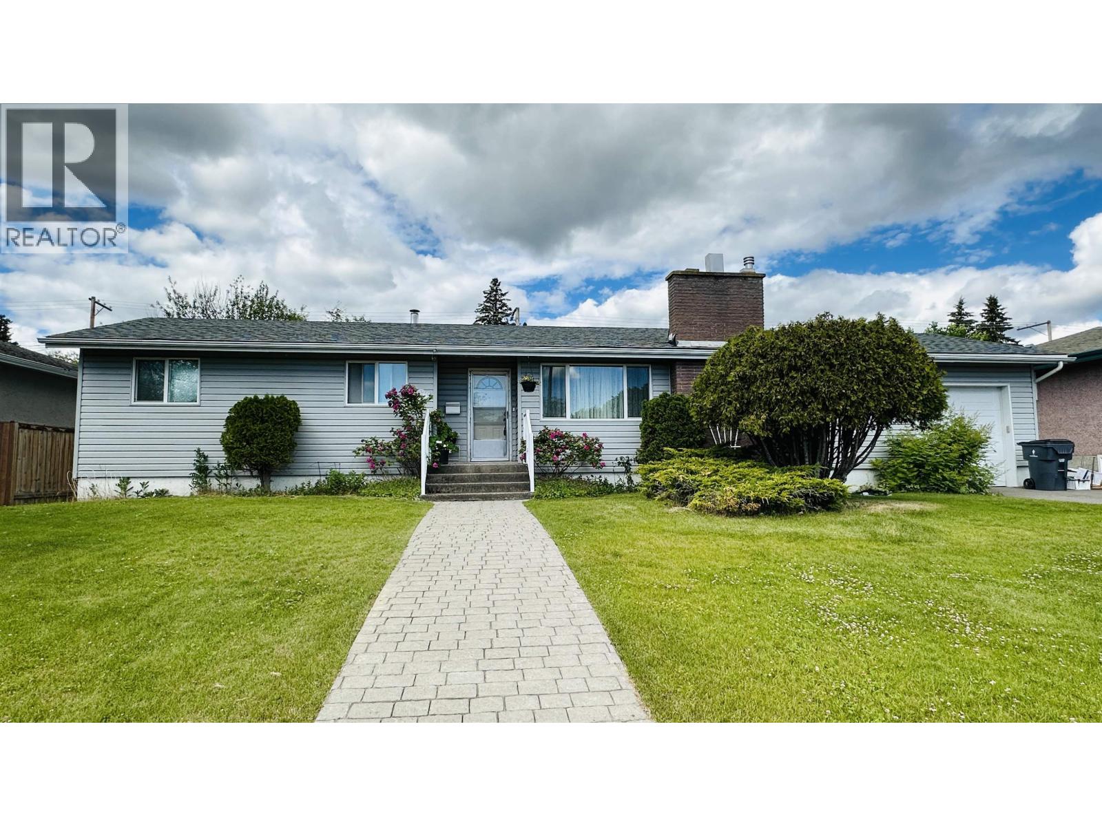 911 EWERT STREET - 1