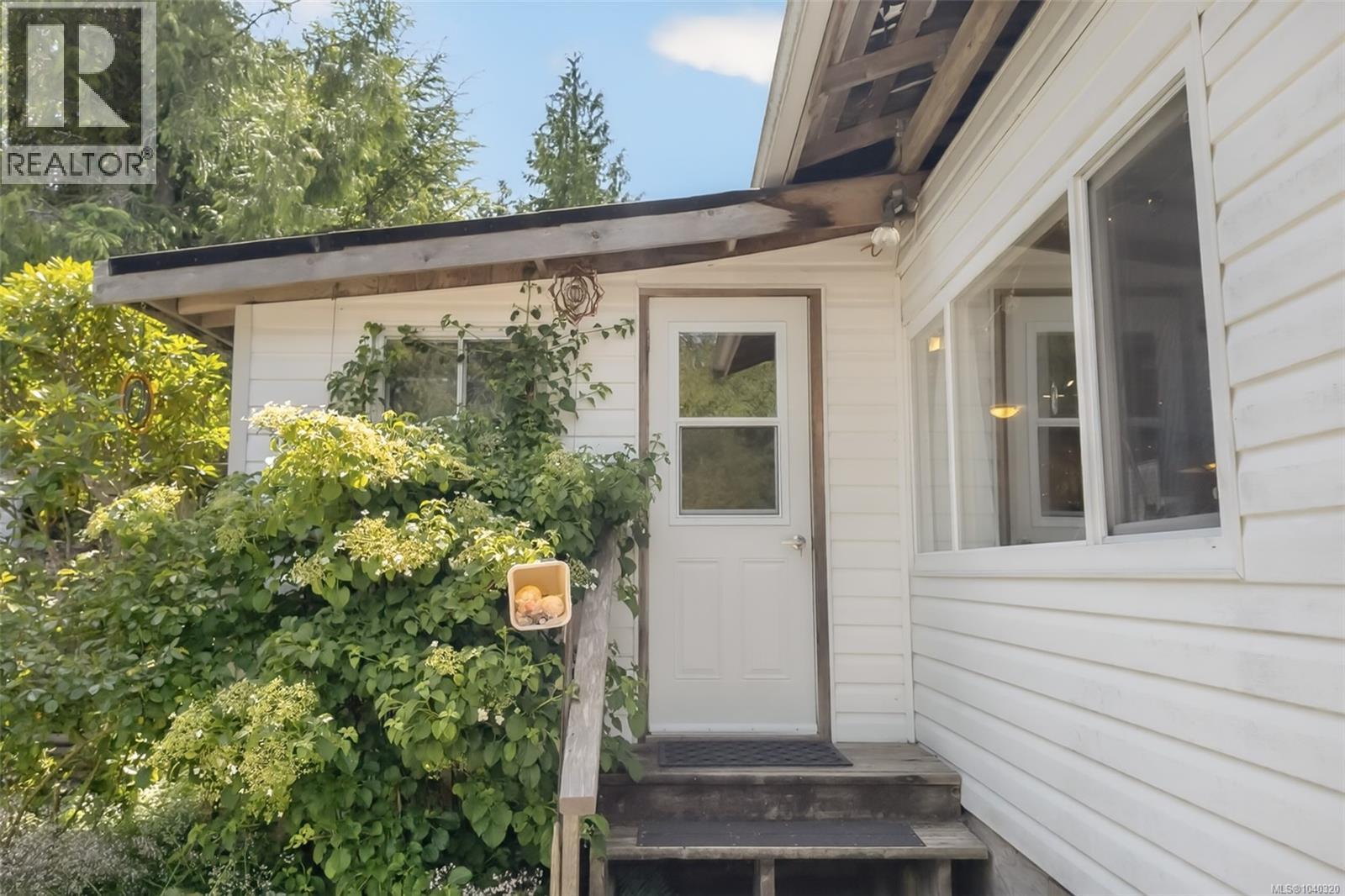 #16 911 Campbell St - 2