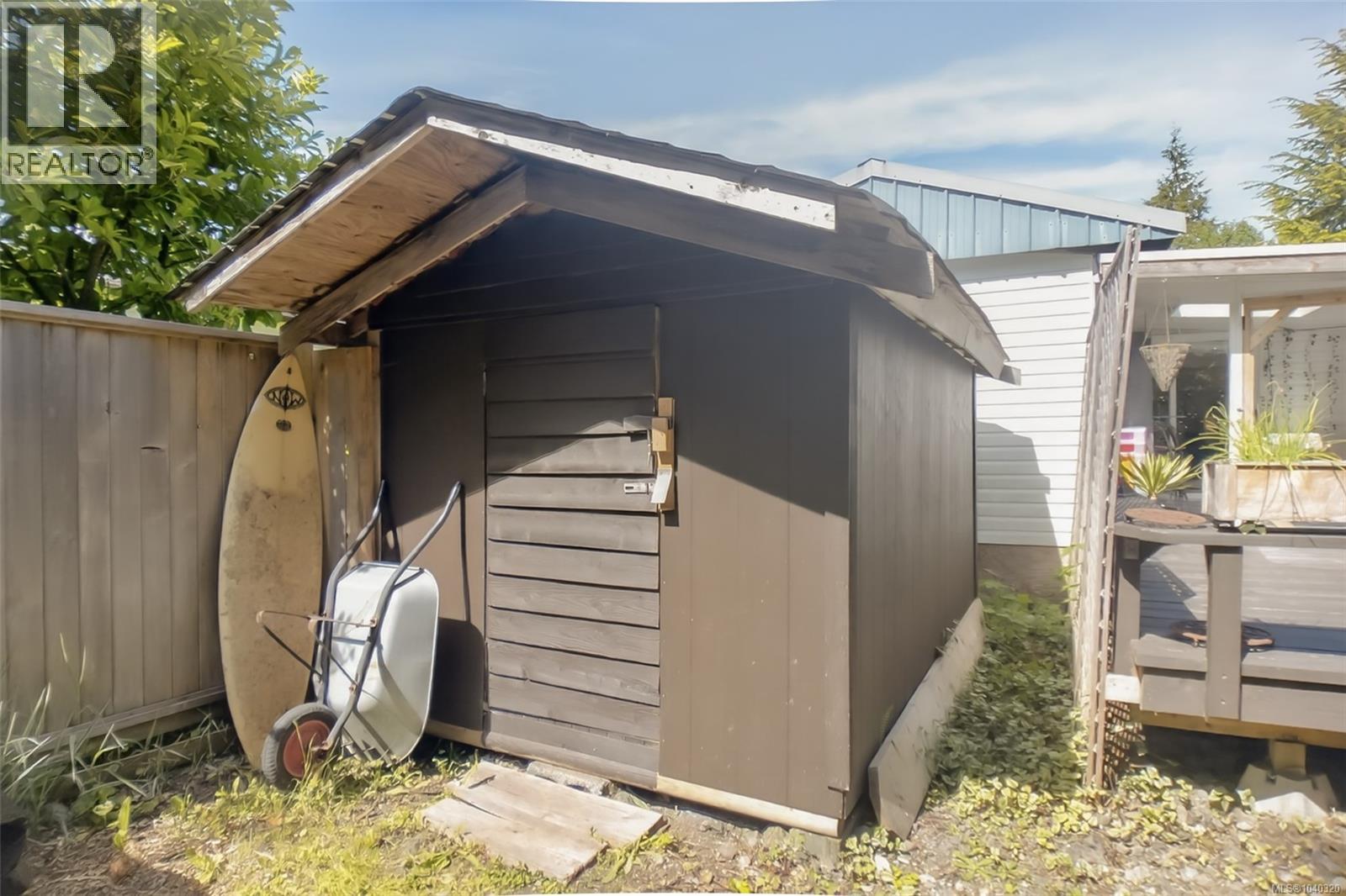 #16 911 Campbell St - 30