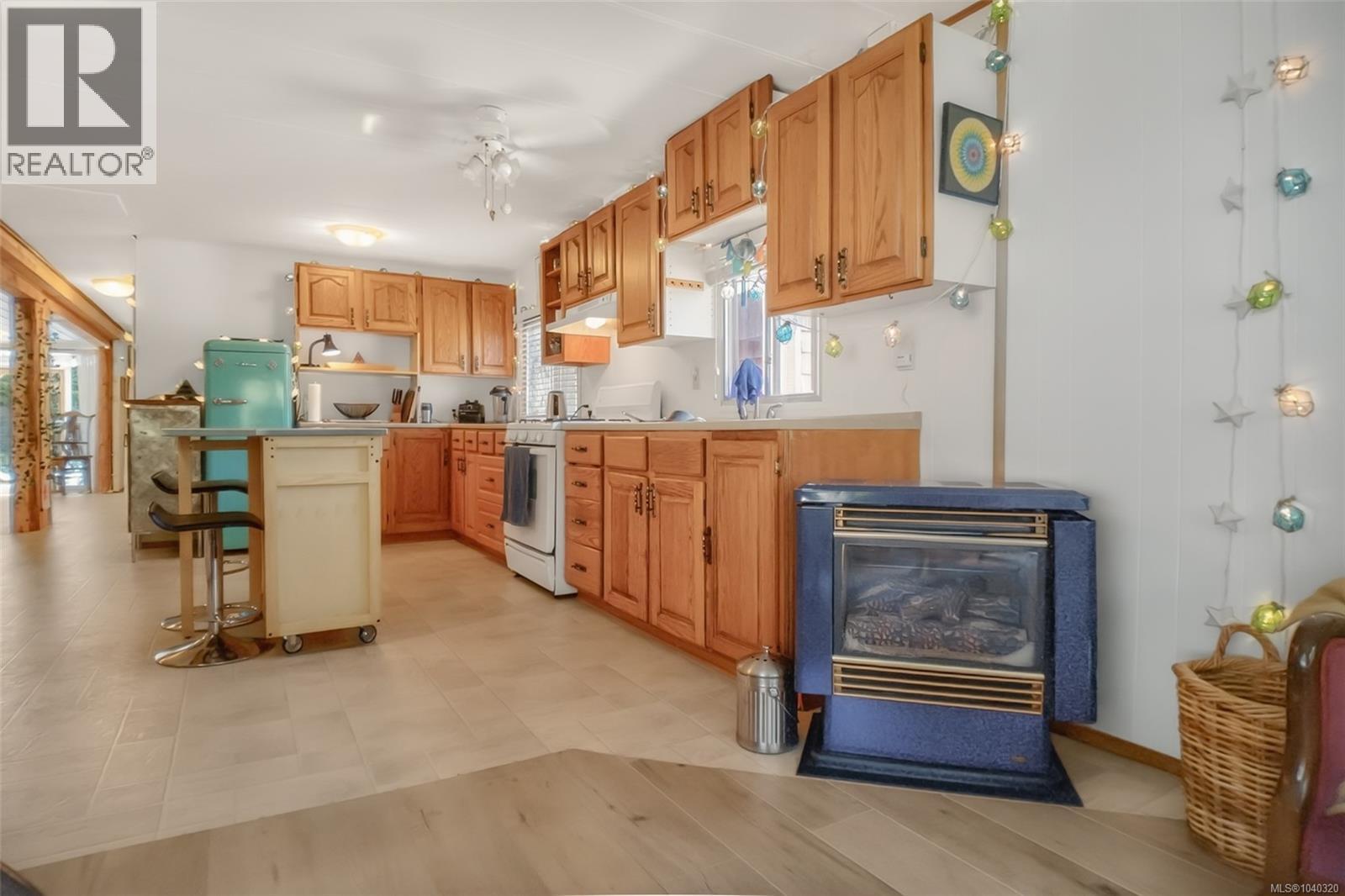 #16 911 Campbell St - 6