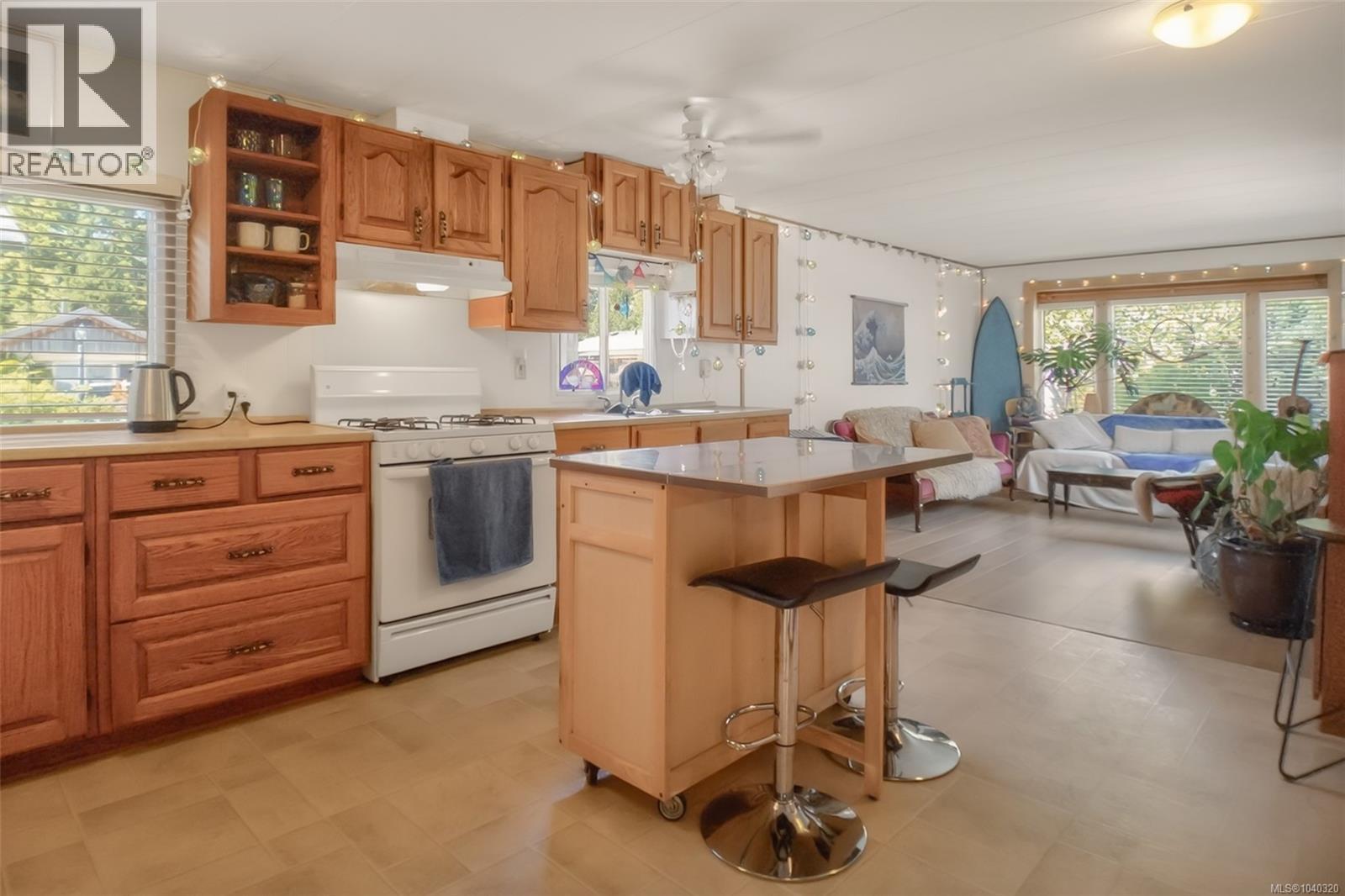 #16 911 Campbell St - 7