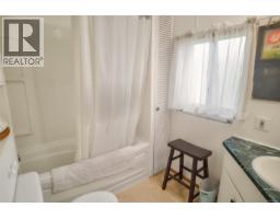16 911 Campbell St, Tofino, BC V0R2Z0 Photo 20