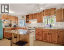 16 911 Campbell St, Tofino, BC V0R2Z0 Photo 9
