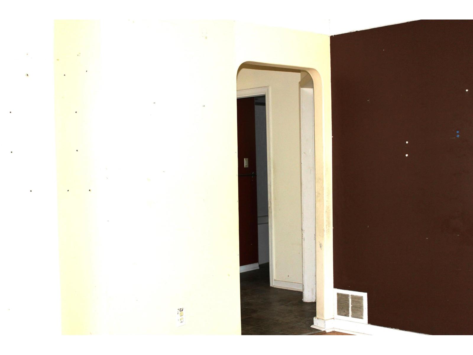 12037 62 ST NW — photo 7