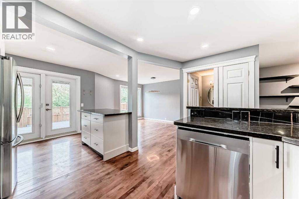572 Point Mckay Grove NW — photo 17