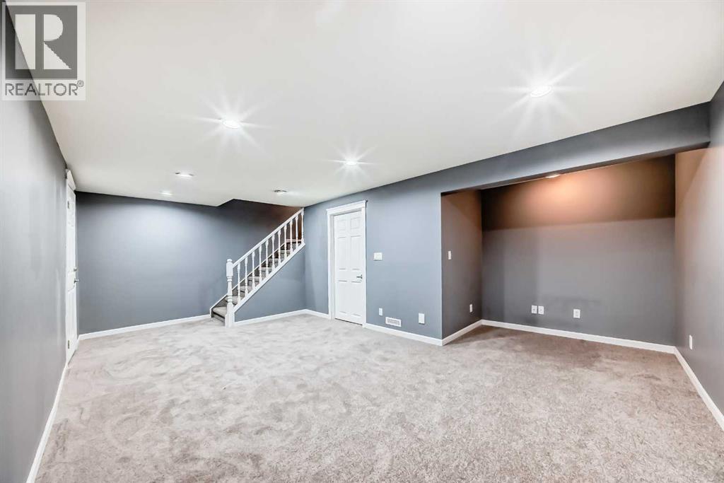 572 Point Mckay Grove NW — photo 32