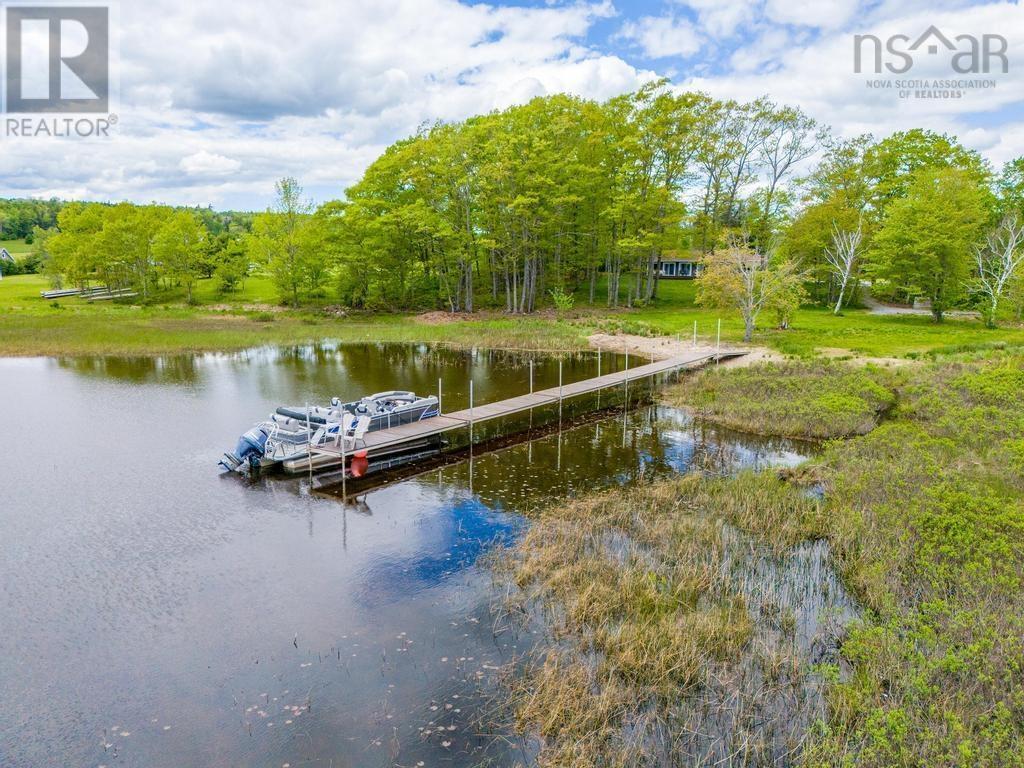 40 Martins Point Road - 1