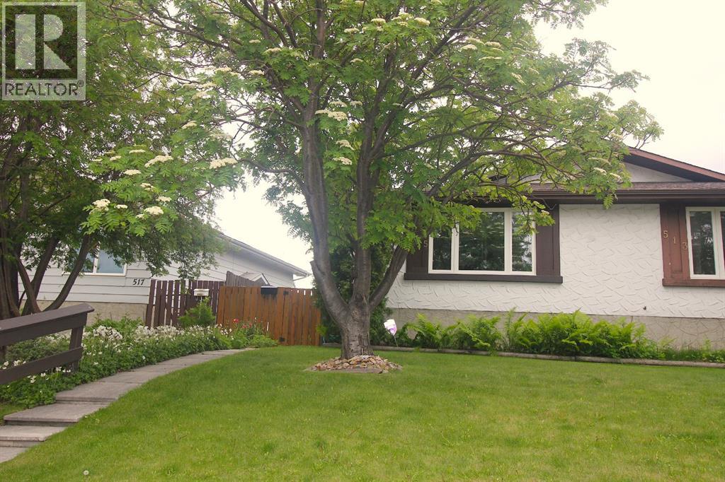 515 Blackthorn Road NE - photo 3