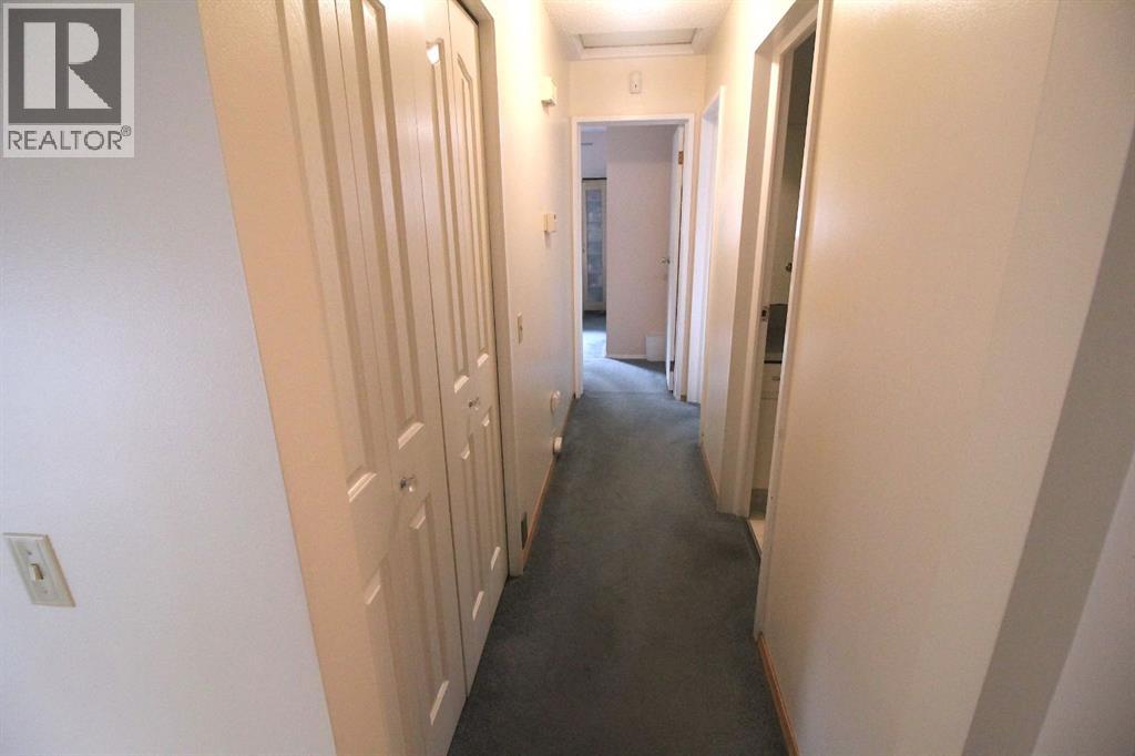 515 Blackthorn Road NE — photo 14