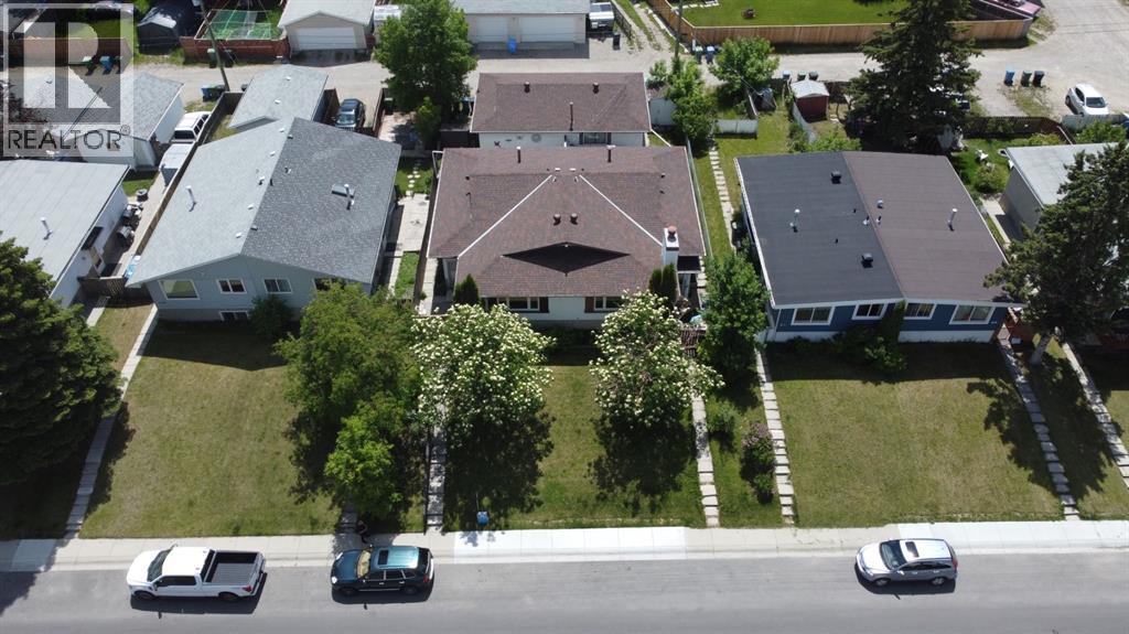 515 Blackthorn Road NE — photo 32