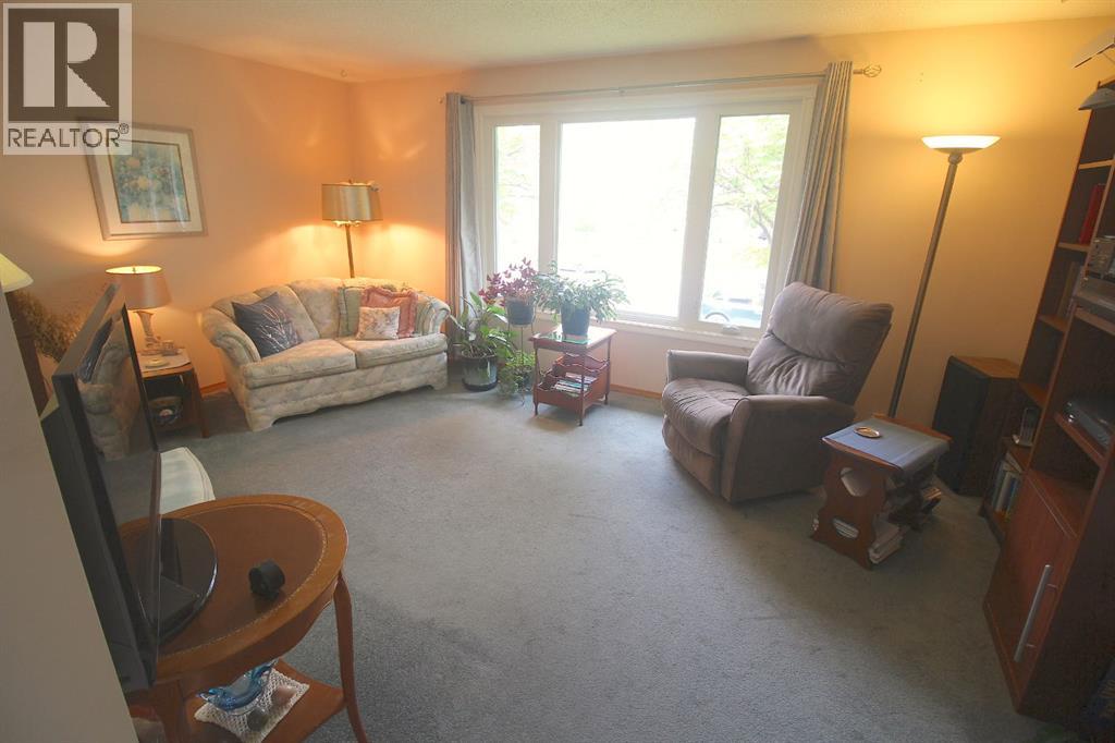 515 Blackthorn Road NE — photo 11