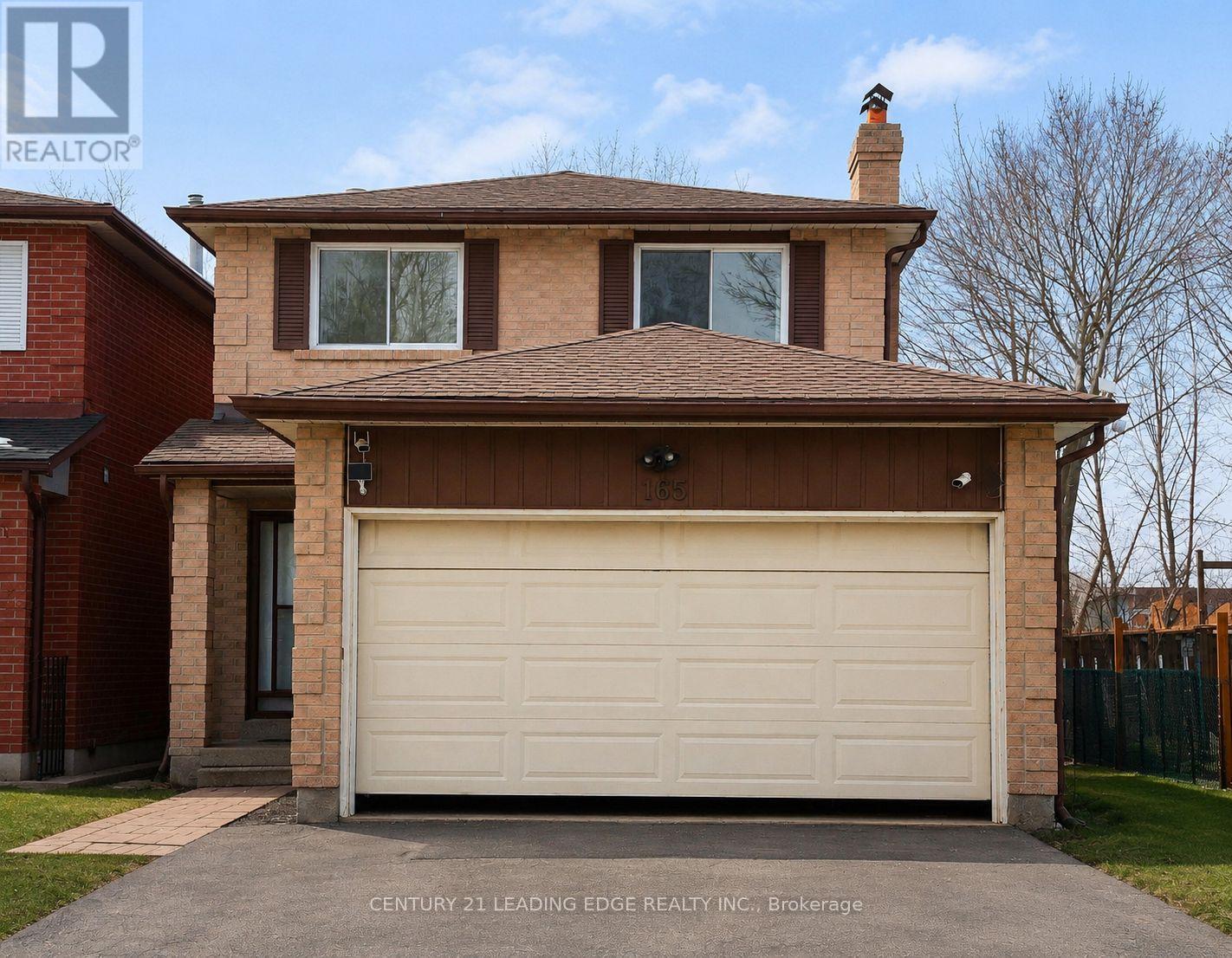 165 STEPHENSON CRESCENT - 1