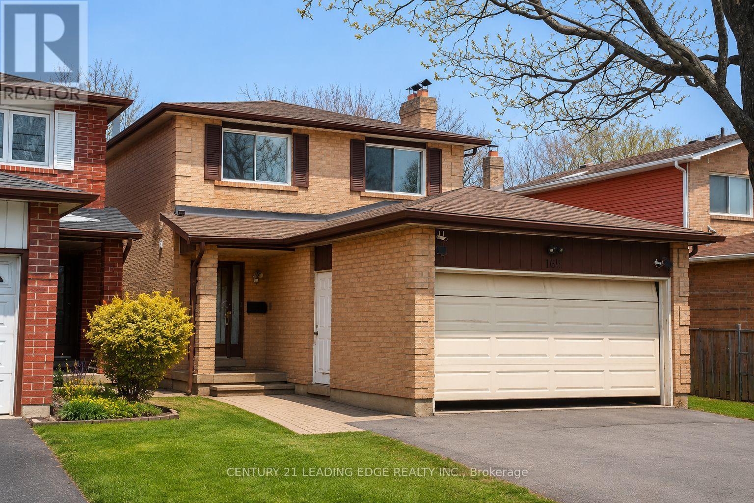 165 STEPHENSON CRESCENT - 2