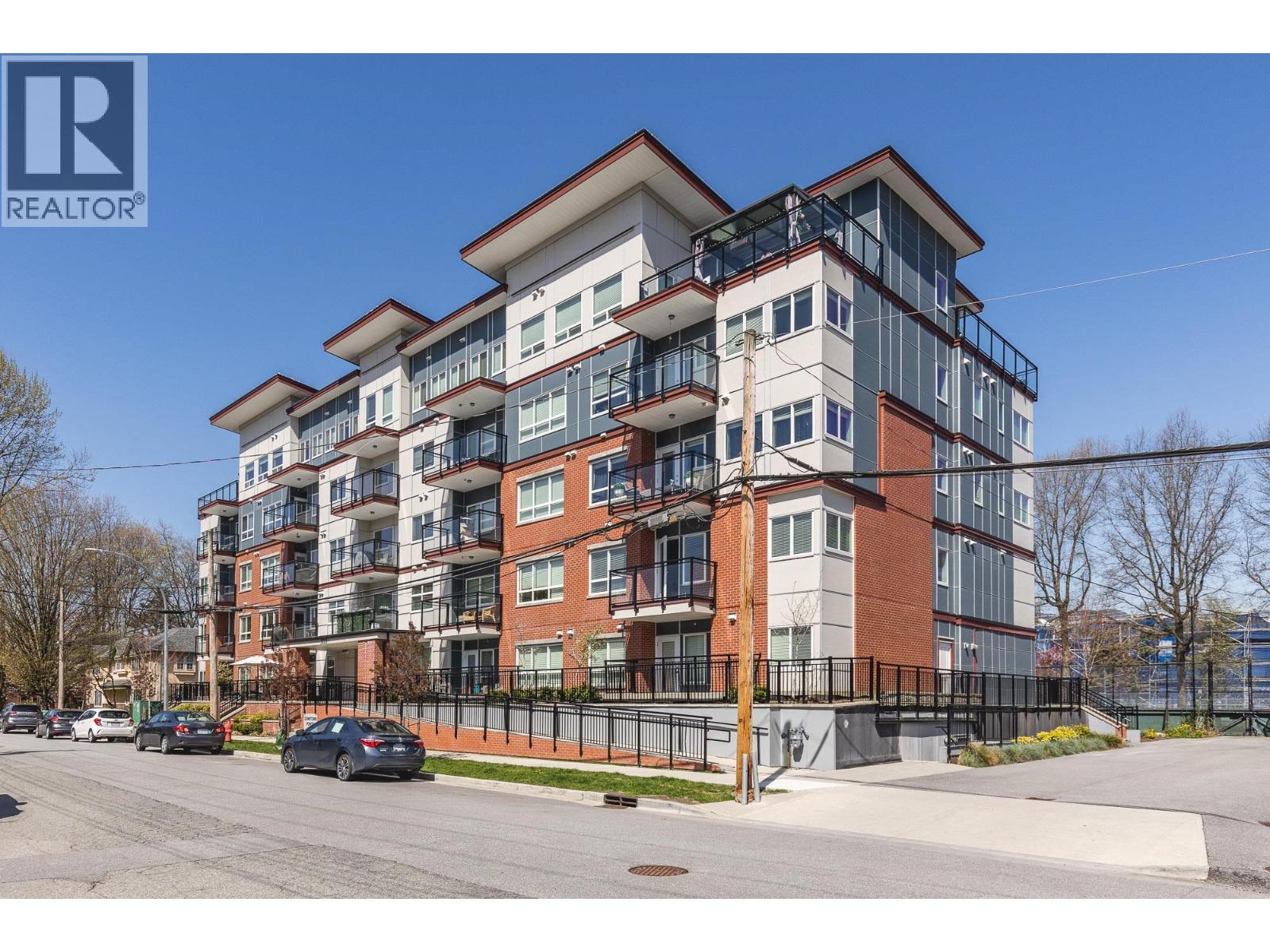 402 2229 ATKINS AVENUE, Port Coquitlam