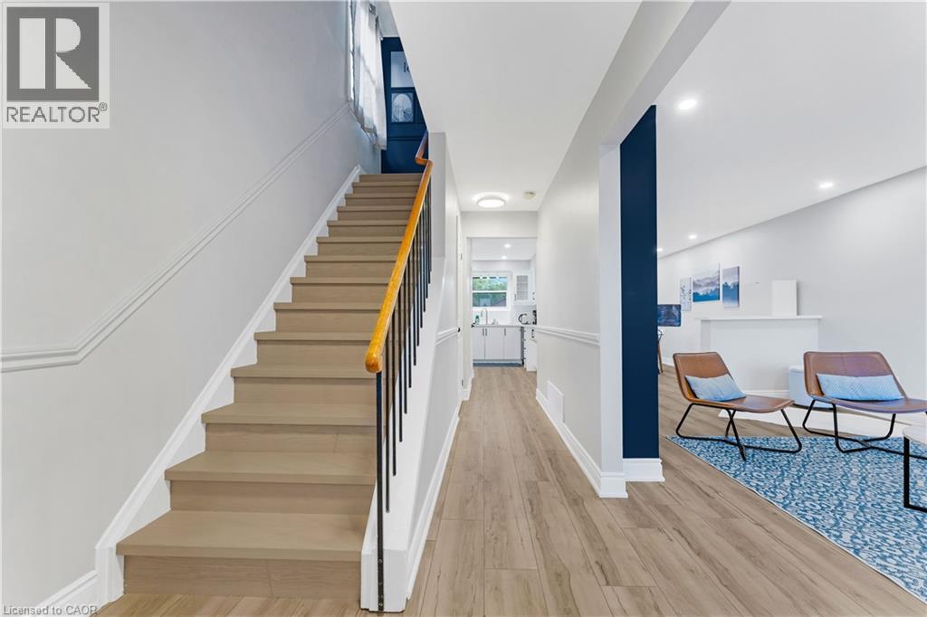 2258 MANCHESTER Drive - 4