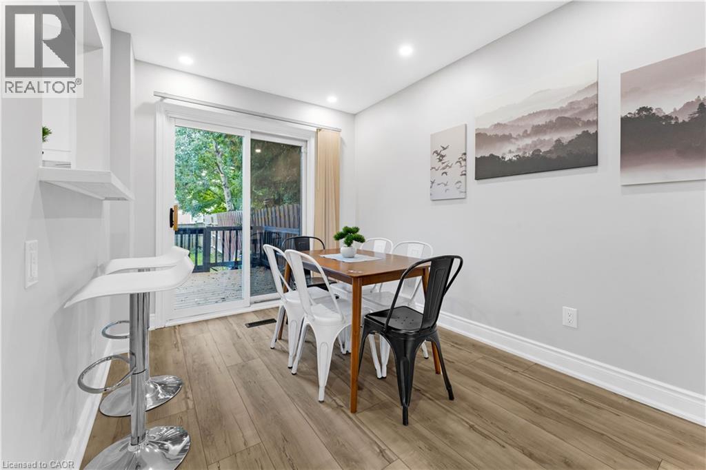 2258 MANCHESTER Drive - Image 8