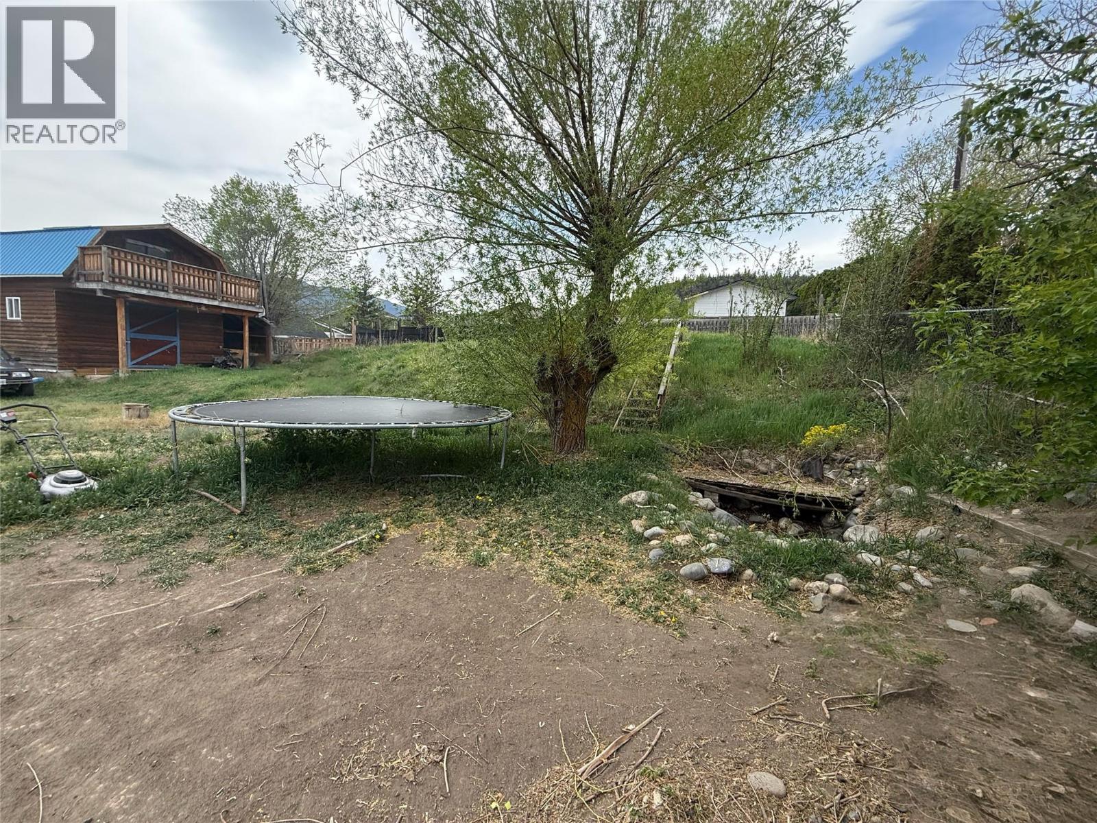 1417 FIR Avenue - Image 5