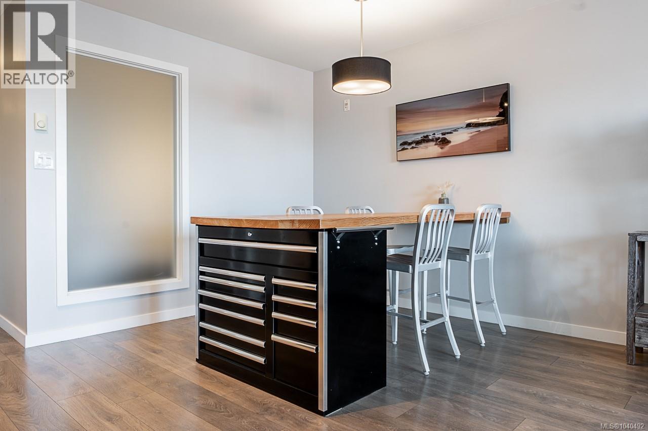 #302 517 Fisgard St - 12
