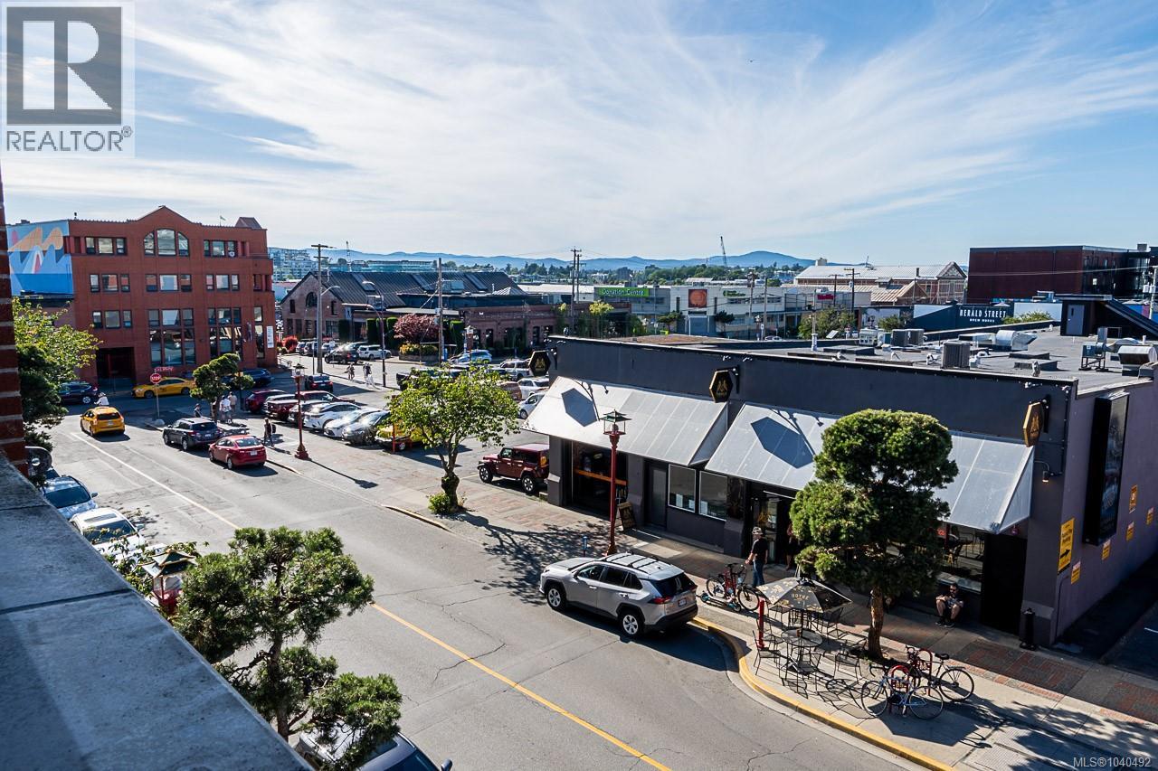 #302 517 Fisgard St - 22