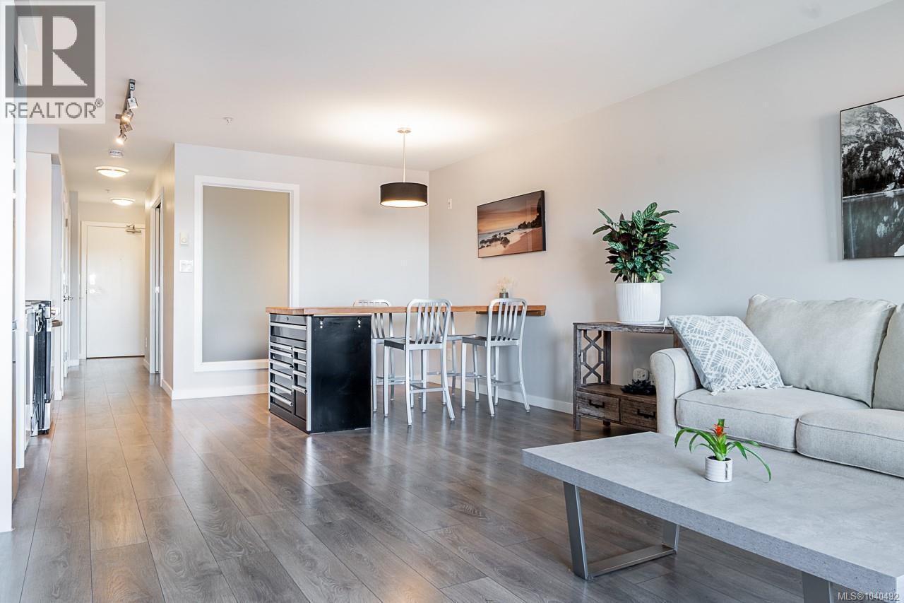 #302 517 Fisgard St - 8