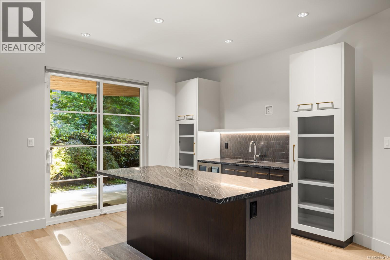  2215 Riviera Place, Langford
