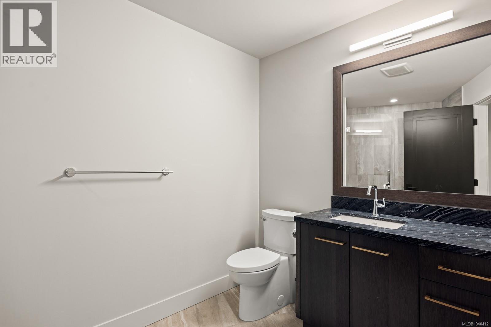  2215 Riviera Place, Langford