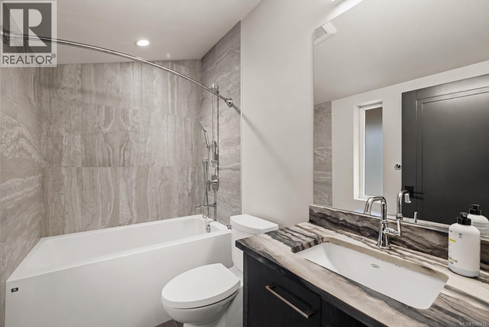  2215 Riviera Place, Langford