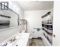 All, 1 3 Avenue Se, Falher, AB T0H1M0 Photo 32