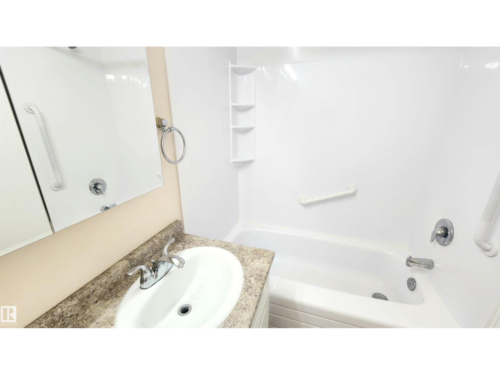 8824 90 ST NW - 26