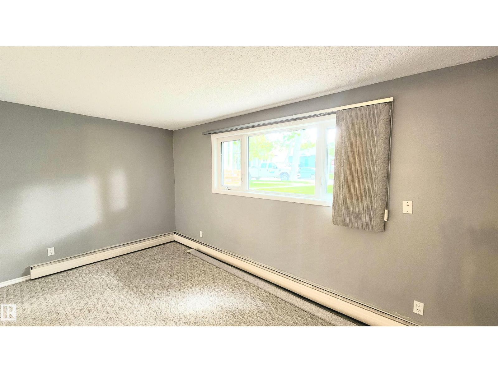 8824 90 ST NW - 15