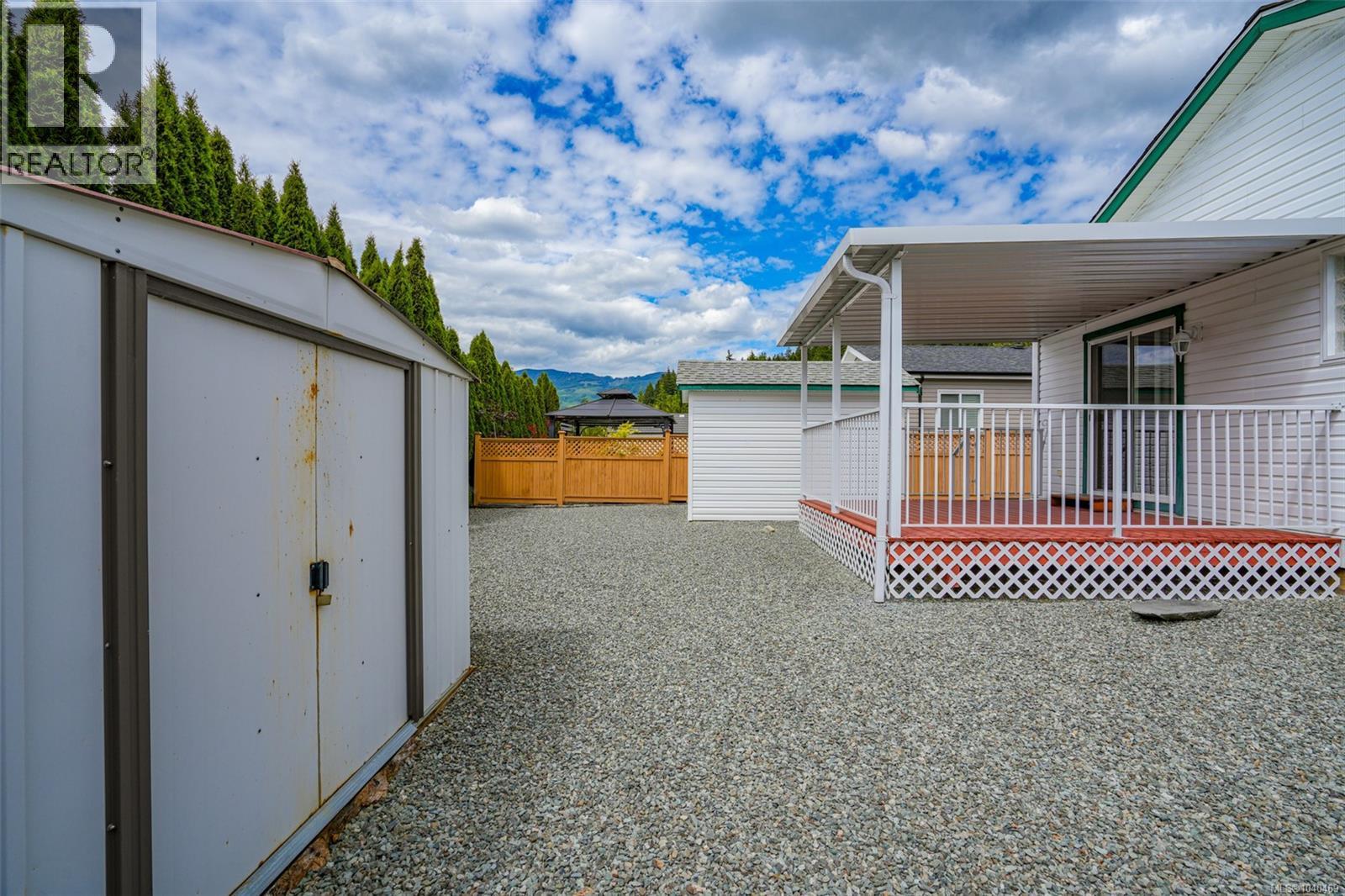 #115 5555 Grandview Rd - 44
