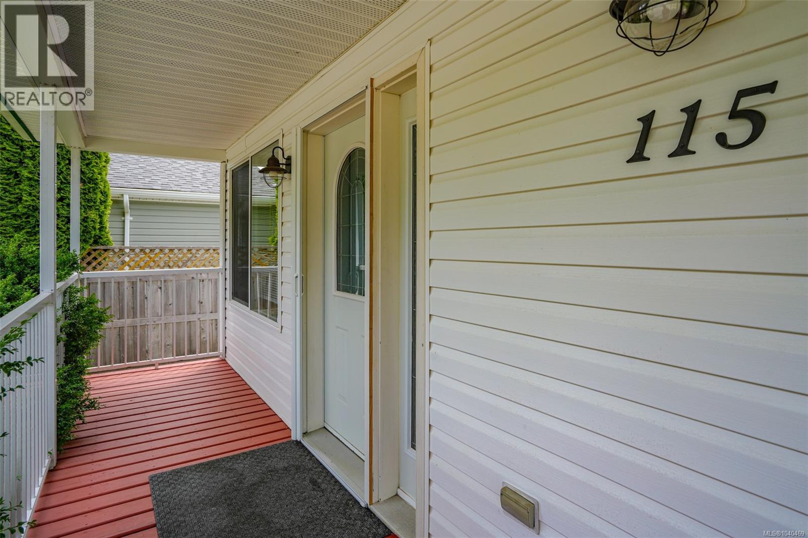 #115 5555 Grandview Rd - 3