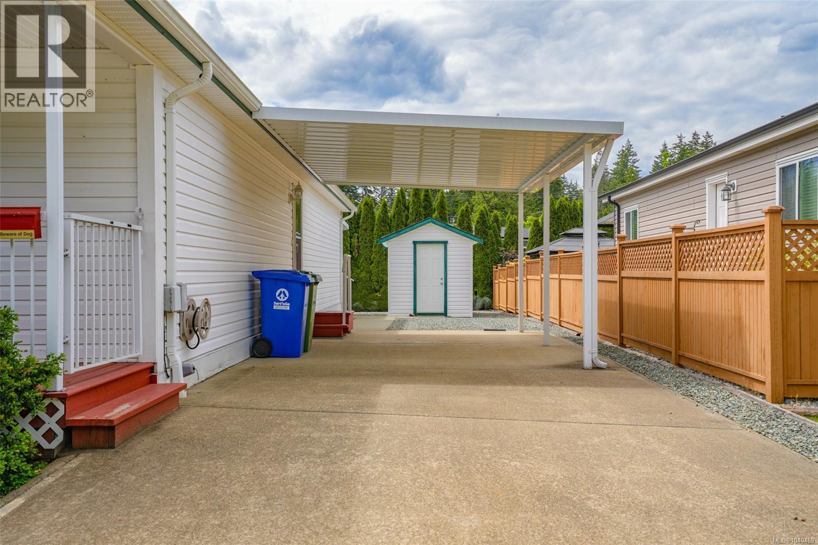 #115 5555 Grandview Rd - 50